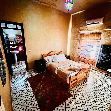 Hotel Camping Les Roses Des Dunes & Piscine เมอร์ซูกา ภายนอก รูปภาพ