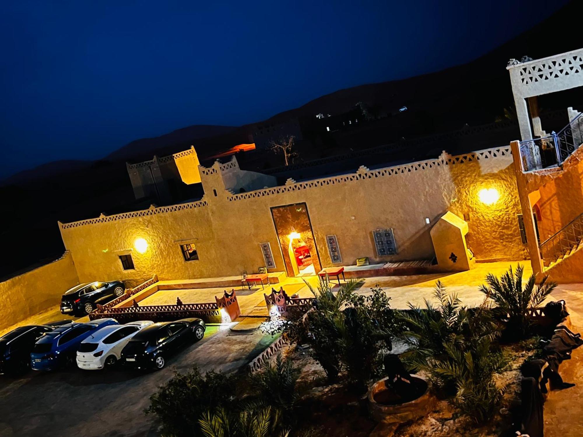 Hotel Camping Les Roses Des Dunes & Piscine เมอร์ซูกา ภายนอก รูปภาพ