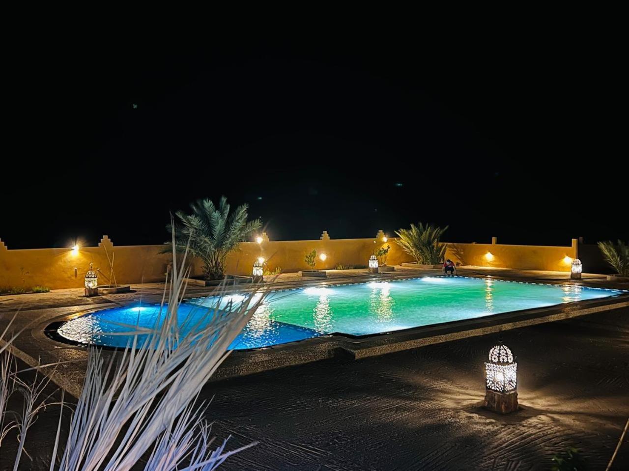 Hotel Camping Les Roses Des Dunes & Piscine เมอร์ซูกา ภายนอก รูปภาพ